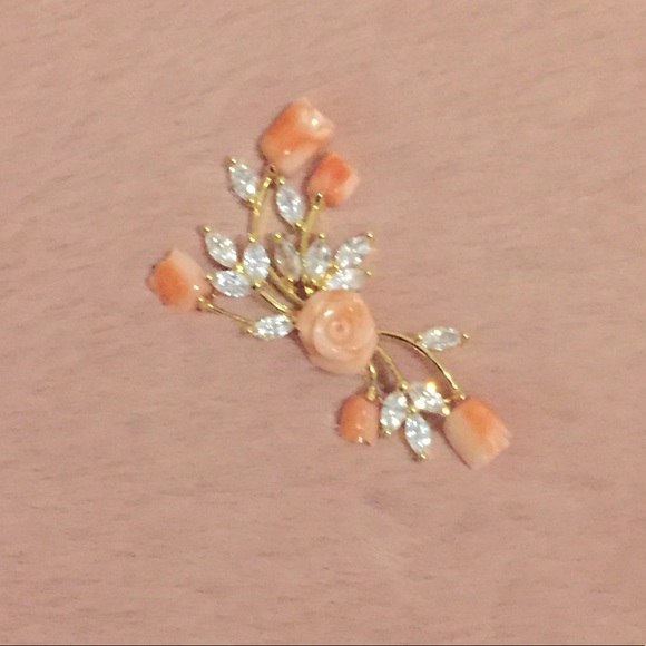 [SOLD] 3/$20 VINTAGE ROSE BROOCH - Picture 2 of 6